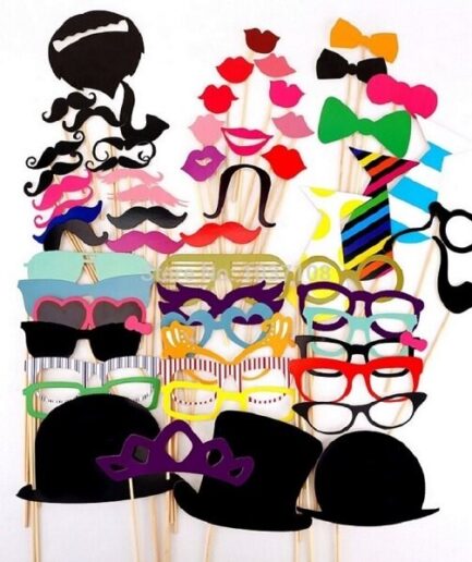 Photo booth props καπέλα, μουστάκια, γυαλιά και άλλα 60τμχ