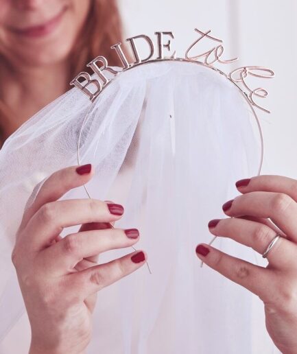Blush Μεταλλικό Headband Bride to Be με πέπλο